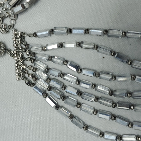 Ali Khan 7 strand silver rectangle shape beads with rhinestone closure - Picture 5 of 6